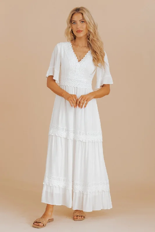 Wedding dresses with a sweetheart - neck and a corseted back Wedding guest dresses with gathered skirts and V - necklines White Short Sleeve Lace Maxi Dress Wedding dresses with a sweetheart - neck and a corseted back Wedding guest dresses with gathered skirts and V - necklines White Short Sleeve Lace Maxi Dress