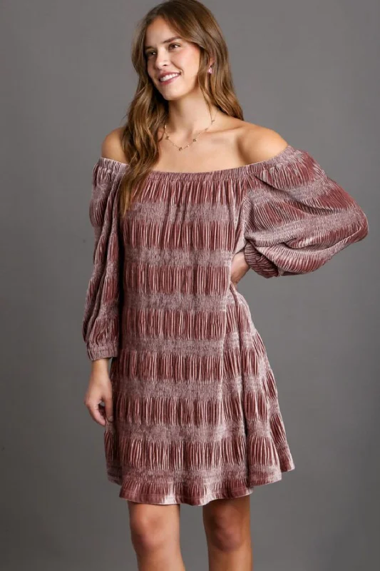 Mini dresses with mesh panels for a sexy and trendy look Mauve Off-Shoulder Velvet Mini Dress Mini dresses with mesh panels for a sexy and trendy look Mauve Off-Shoulder Velvet Mini Dress