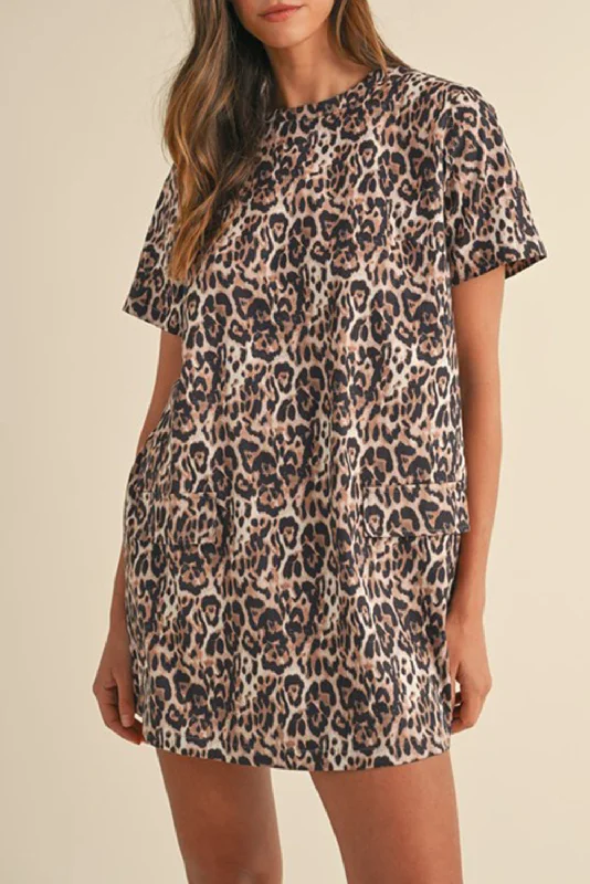 Midi dresses with embroidered accents for a unique and detailed design Leopard Crewneck T-Shirt Dress Midi dresses with embroidered accents for a unique and detailed design Leopard Crewneck T-Shirt Dress