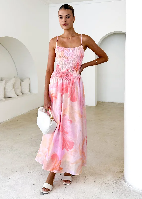 Midi dresses with ribbed textures for a unique and tactile appearance Teegan Midi Dress - Pink Abstract Midi dresses with ribbed textures for a unique and tactile appearance Teegan Midi Dress - Pink Abstract