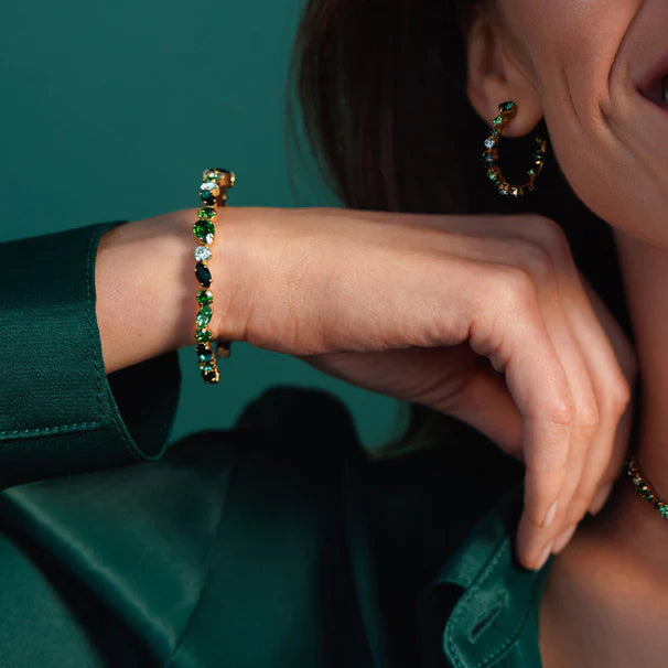 Hooded Women Sweater for Added Comfort and StyleCaroline Svedbom Antonio Bangle - Gold Green Combo Hooded Women Sweater for Added Comfort and StyleCaroline Svedbom Antonio Bangle - Gold Green Combo
