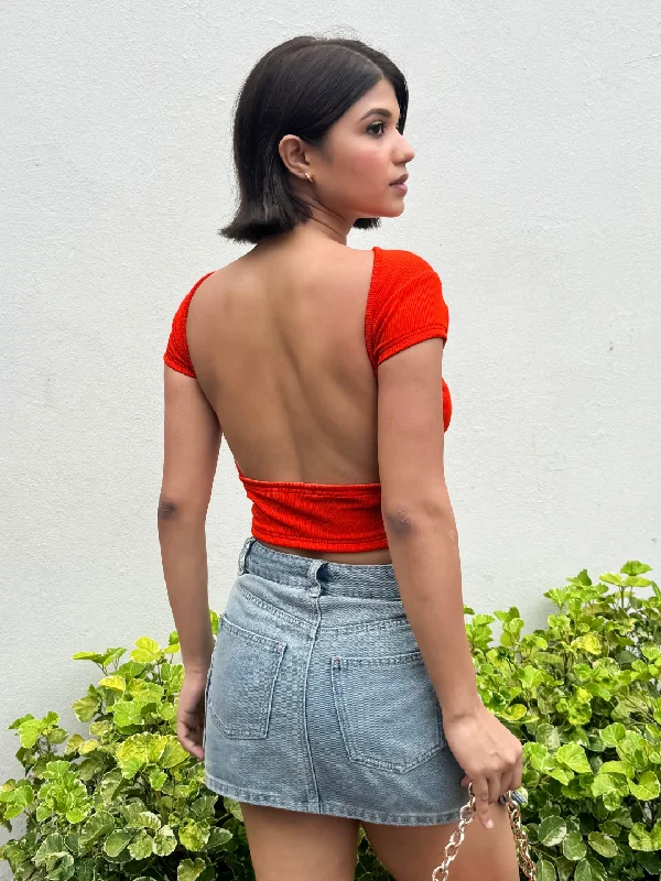 Floral Print Women T Shirt for a Feminine TouchHalf Sleeve Ribbed Stretchable Backless Top Floral Print Women T Shirt for a Feminine TouchHalf Sleeve Ribbed Stretchable Backless Top