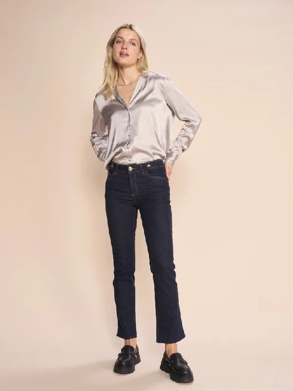 Striped Women Sweater with a Timeless PatternMos Mosh Dark Blue Ashley Twist Nola Jeans Striped Women Sweater with a Timeless PatternMos Mosh Dark Blue Ashley Twist Nola Jeans