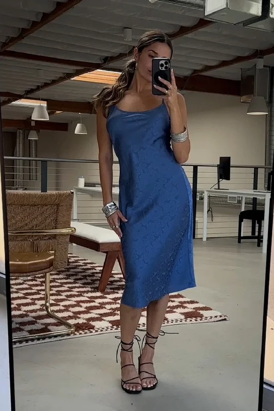 Empire Waist Women Dress to Accentuate the Bust and Conceal the WaistEmpire Waist Women Dress to Accentuate the Bust and Conceal the WaistAubrey Blue Satin Jacquard Midi Dress Empire Waist Women Dress to Accentuate the Bust and Conceal the WaistEmpire Waist Women Dress to Accentuate the Bust and Conceal the WaistAubrey Blue Satin Jacquard Midi Dress