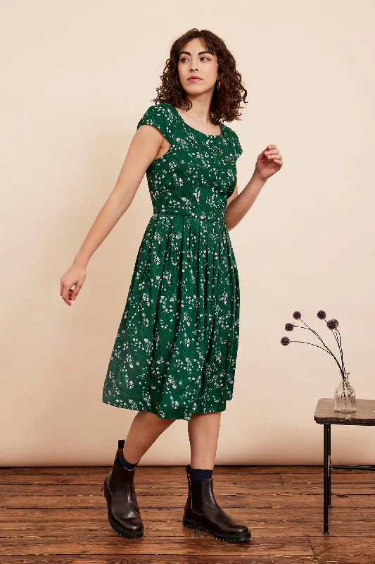 Off - the - Shoulder Women Dress for a Romantic and Feminine LookOff - the - Shoulder Women Dress for a Romantic and Feminine LookClaudia Woodland Walk Dress Off - the - Shoulder Women Dress for a Romantic and Feminine LookOff - the - Shoulder Women Dress for a Romantic and Feminine LookClaudia Woodland Walk Dress
