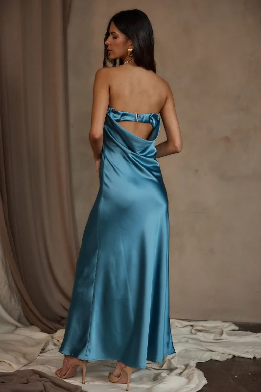 Shift Women Dress with a Simple and Classic Design for Everyday WearShift Women Dress with a Simple and Classic Design for Everyday WearNatalia Solid Blue Strapless Maxi Dress Shift Women Dress with a Simple and Classic Design for Everyday WearShift Women Dress with a Simple and Classic Design for Everyday WearNatalia Solid Blue Strapless Maxi Dress