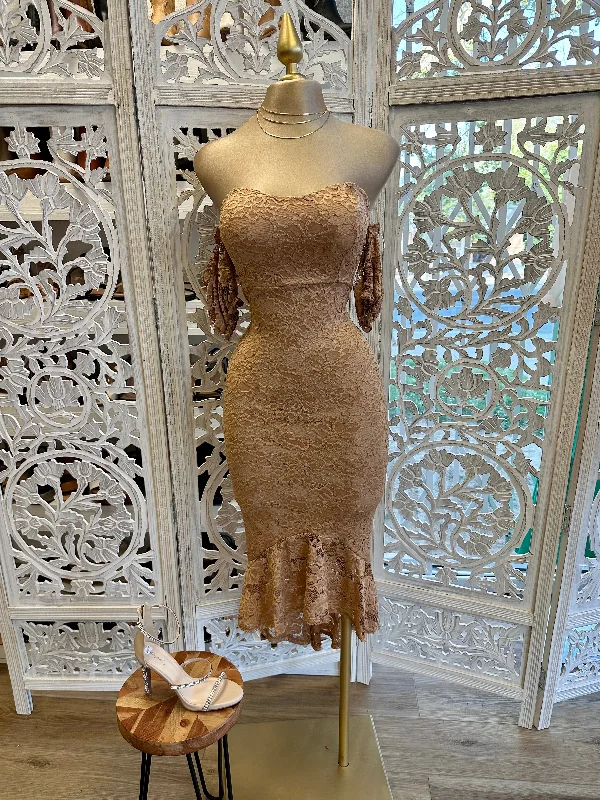 Maxi Women Dress with Floral Print for a Bohemian VibeMaxi Women Dress with Floral Print for a Bohemian VibeNude Lace Midi Off Shoulder Dress Maxi Women Dress with Floral Print for a Bohemian VibeMaxi Women Dress with Floral Print for a Bohemian VibeNude Lace Midi Off Shoulder Dress