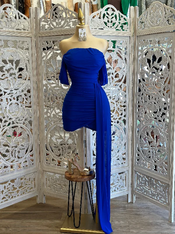 Shift Women Dress with a Simple and Classic Design for Everyday WearShift Women Dress with a Simple and Classic Design for Everyday WearRoyal Blue Tailed Dress Shift Women Dress with a Simple and Classic Design for Everyday WearShift Women Dress with a Simple and Classic Design for Everyday WearRoyal Blue Tailed Dress