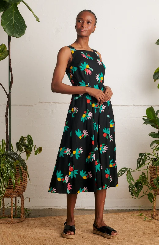 Ball Gown Women Dress with a Full Skirt for a Princess - like LookBall Gown Women Dress with a Full Skirt for a Princess - like LookSuki Black Summer Fruits Dress Ball Gown Women Dress with a Full Skirt for a Princess - like LookBall Gown Women Dress with a Full Skirt for a Princess - like LookSuki Black Summer Fruits Dress