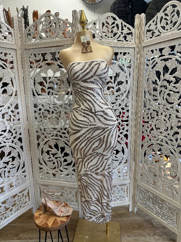 Mermaid - Style Women Dress with a Fitted Silhouette for Special OccasionsMermaid - Style Women Dress with a Fitted Silhouette for Special OccasionsWhite Strapless Sequin Pattern Midi Dress