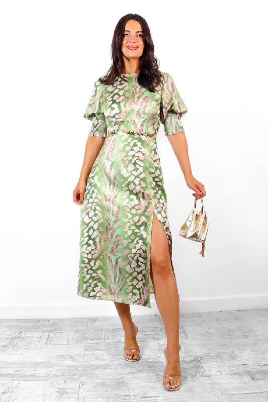Long - Sleeve Women Dress in Velvet for a Luxurious Winter LookLong - Sleeve Women Dress in Velvet for a Luxurious Winter LookCuff It Up - Olive Leopard Print Midi Dress Long - Sleeve Women Dress in Velvet for a Luxurious Winter LookLong - Sleeve Women Dress in Velvet for a Luxurious Winter LookCuff It Up - Olive Leopard Print Midi Dress