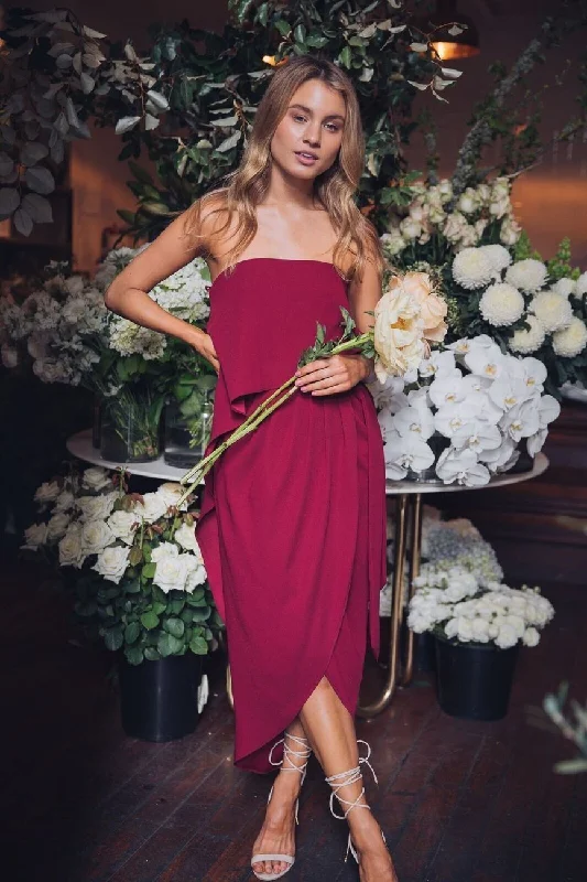 Maxi Women Dress with Floral Print for a Bohemian VibeMaxi Women Dress with Floral Print for a Bohemian VibeFleur Strapless Dress - Burgundy Maxi Women Dress with Floral Print for a Bohemian VibeMaxi Women Dress with Floral Print for a Bohemian VibeFleur Strapless Dress - Burgundy