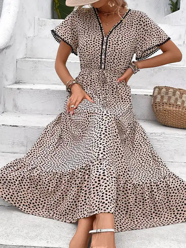 Empire Waist Women Dress to Accentuate the Bust and Conceal the Waist Empire Waist Women Dress to Accentuate the Bust and Conceal the Waist New fashion v-neck print skirt design sense dress