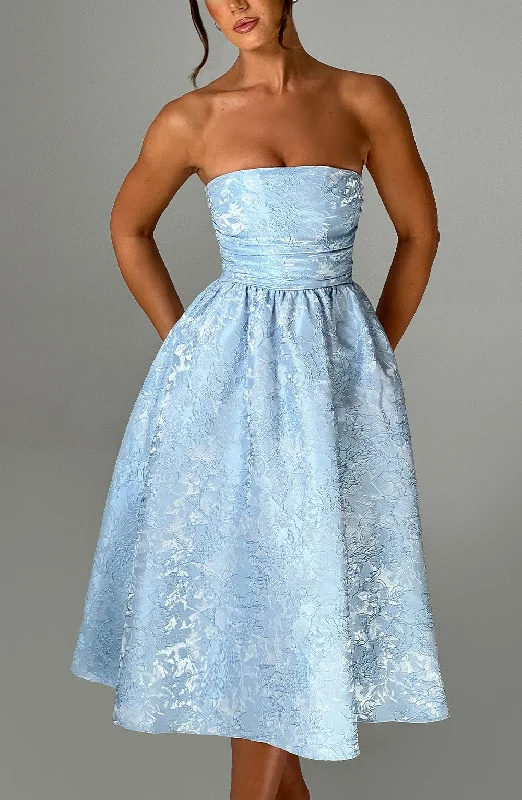 Backless Women Dress for a Sexy and Alluring Look at Evening EventsBackless Women Dress for a Sexy and Alluring Look at Evening EventsSaoirse Midi Dress - Blue Backless Women Dress for a Sexy and Alluring Look at Evening EventsBackless Women Dress for a Sexy and Alluring Look at Evening EventsSaoirse Midi Dress - Blue