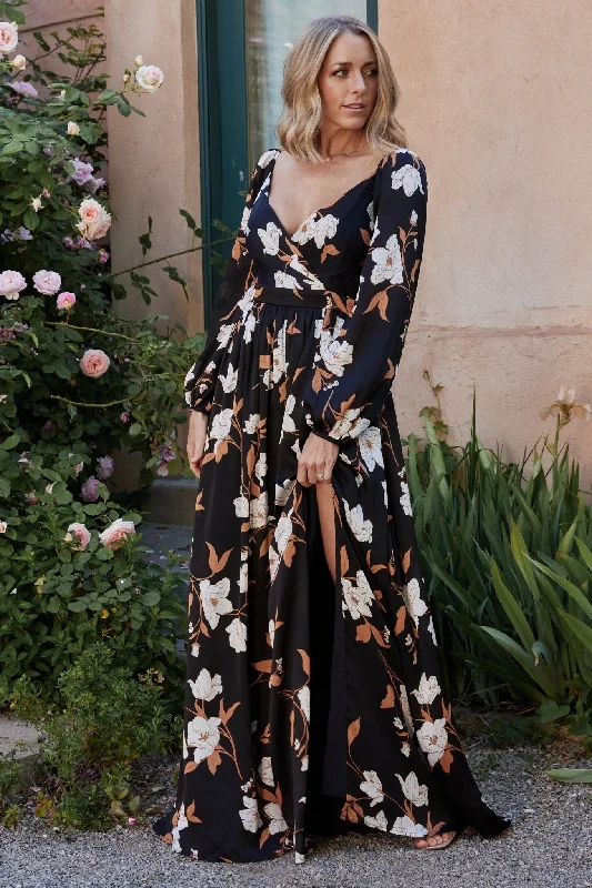 Long - Sleeve Women Dress in Velvet for a Luxurious Winter LookLong - Sleeve Women Dress in Velvet for a Luxurious Winter LookTristan Maxi Dress | Black Floral Long - Sleeve Women Dress in Velvet for a Luxurious Winter LookLong - Sleeve Women Dress in Velvet for a Luxurious Winter LookTristan Maxi Dress | Black Floral