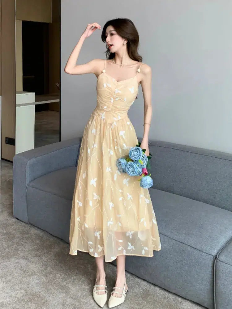 Ball Gown Women Dress with a Full Skirt for a Princess - like LookBall Gown Women Dress with a Full Skirt for a Princess - like LookLeaves Mesh Midi Dress Ball Gown Women Dress with a Full Skirt for a Princess - like LookBall Gown Women Dress with a Full Skirt for a Princess - like LookLeaves Mesh Midi Dress