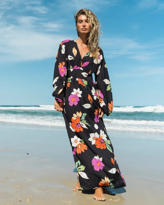 Empire Waist Women Dress to Accentuate the Bust and Conceal the WaistEmpire Waist Women Dress to Accentuate the Bust and Conceal the WaistNight Bloom Long Sleeve Maxi Dress - Black Pebble Empire Waist Women Dress to Accentuate the Bust and Conceal the WaistEmpire Waist Women Dress to Accentuate the Bust and Conceal the WaistNight Bloom Long Sleeve Maxi Dress - Black Pebble