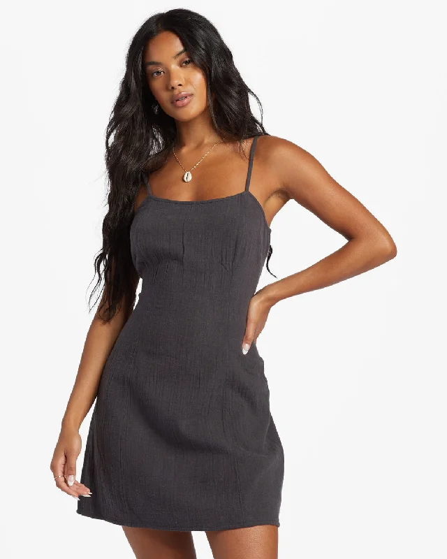 Pleated Women Dress with a Timeless and Elegant TexturePleated Women Dress with a Timeless and Elegant TextureStay Awhile Mini Dress - Black Sands Pleated Women Dress with a Timeless and Elegant TexturePleated Women Dress with a Timeless and Elegant TextureStay Awhile Mini Dress - Black Sands