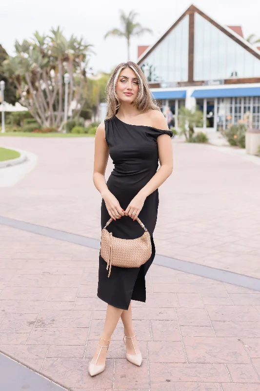 Maxi Women Dress with Floral Print for a Bohemian VibeMaxi Women Dress with Floral Print for a Bohemian VibeTabitha Twisted Shoulder Midi Dress Black Maxi Women Dress with Floral Print for a Bohemian VibeMaxi Women Dress with Floral Print for a Bohemian VibeTabitha Twisted Shoulder Midi Dress Black