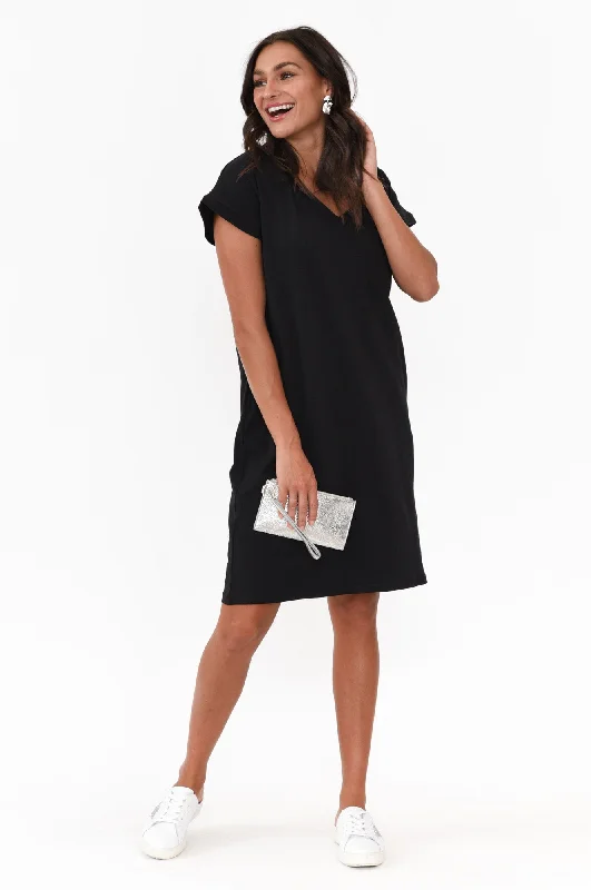 Long - Sleeve Women Dress in Velvet for a Luxurious Winter LookLong - Sleeve Women Dress in Velvet for a Luxurious Winter LookZena Black T-Shirt Dress Long - Sleeve Women Dress in Velvet for a Luxurious Winter LookLong - Sleeve Women Dress in Velvet for a Luxurious Winter LookZena Black T-Shirt Dress