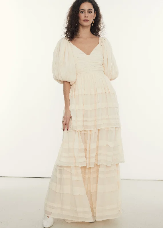 Pleated Women Dress with a Timeless and Elegant TexturePleated Women Dress with a Timeless and Elegant TextureAva Maxi | Cream Pleated Women Dress with a Timeless and Elegant TexturePleated Women Dress with a Timeless and Elegant TextureAva Maxi | Cream