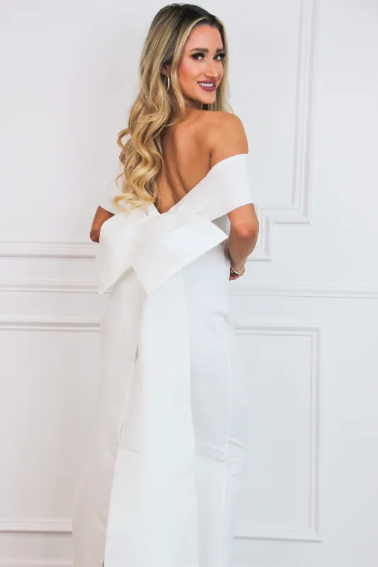 Long - Sleeve Women Dress in Velvet for a Luxurious Winter LookLong - Sleeve Women Dress in Velvet for a Luxurious Winter LookCarolina Bride Off Shoulder Bow Back Maxi Dress: White Long - Sleeve Women Dress in Velvet for a Luxurious Winter LookLong - Sleeve Women Dress in Velvet for a Luxurious Winter LookCarolina Bride Off Shoulder Bow Back Maxi Dress: White