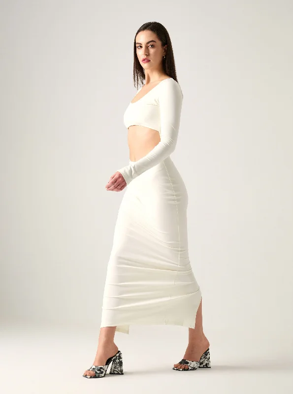 Pleated Women Dress with a Timeless and Elegant TexturePleated Women Dress with a Timeless and Elegant TextureChloe Long Sleeve Cut Out Maxi Dress Pleated Women Dress with a Timeless and Elegant TexturePleated Women Dress with a Timeless and Elegant TextureChloe Long Sleeve Cut Out Maxi Dress
