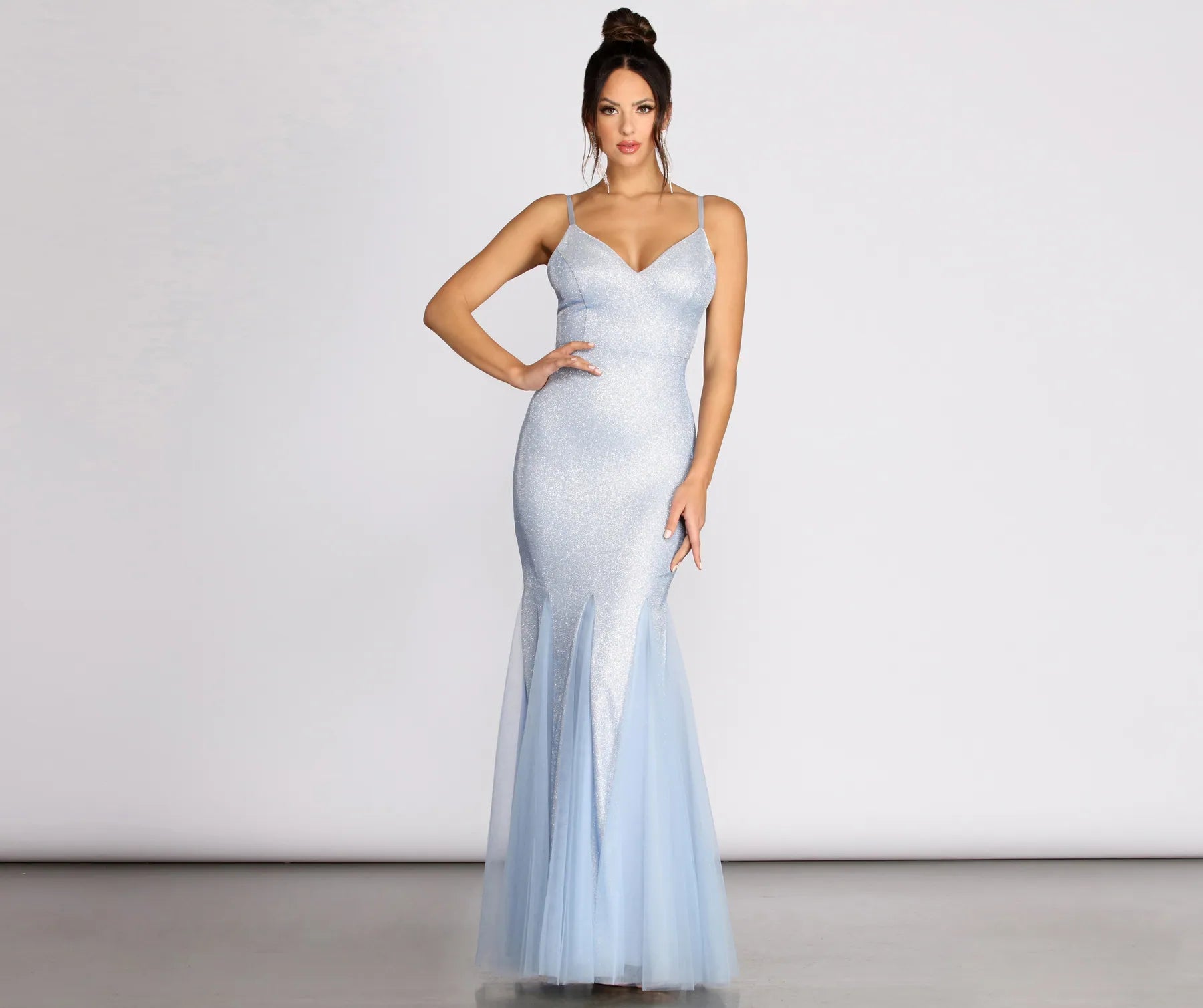 Lace - Embellished Women Dress for an Elegant and Sophisticated AppearanceLace - Embellished Women Dress for an Elegant and Sophisticated AppearanceCiara Glitter Tulle Mermaid Dress