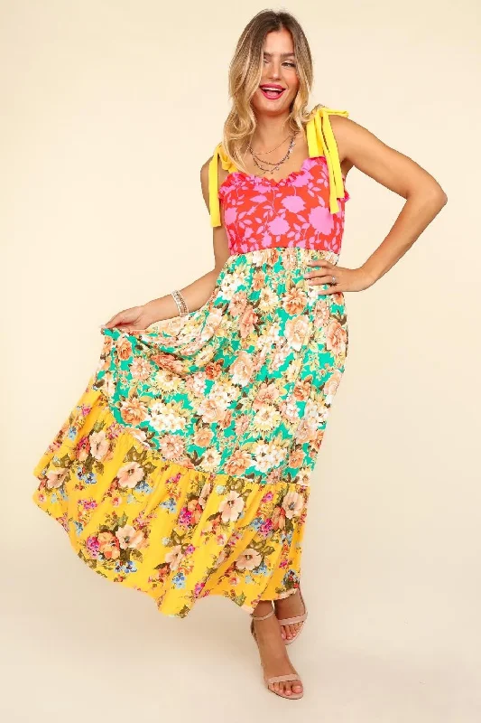 Ball Gown Women Dress with a Full Skirt for a Princess - like LookBall Gown Women Dress with a Full Skirt for a Princess - like LookFloral Color Block Trendy Maxi Dress with Pockets