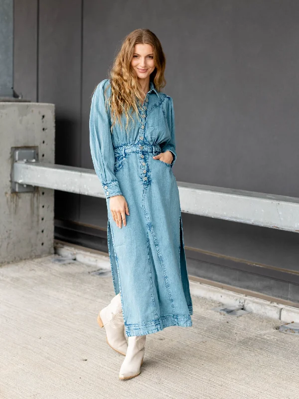 Long - Sleeve Women Dress in Velvet for a Luxurious Winter LookLong - Sleeve Women Dress in Velvet for a Luxurious Winter LookFree People Mad Love Midi Dress Long - Sleeve Women Dress in Velvet for a Luxurious Winter LookLong - Sleeve Women Dress in Velvet for a Luxurious Winter LookFree People Mad Love Midi Dress