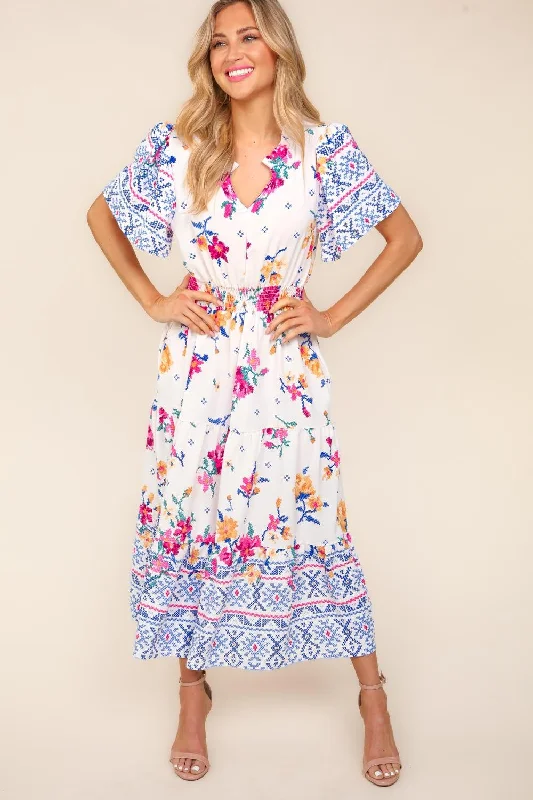 Sleeveless Women Dress in Bright Colors for Summer PartiesSleeveless Women Dress in Bright Colors for Summer PartiesPrinted Notched Sleeve Tiered Maxi Dress