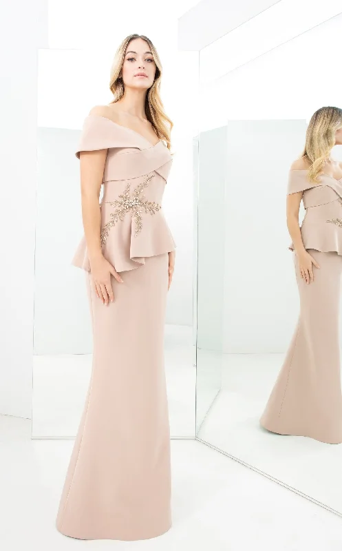 Sleeveless Women Dress in Bright Colors for Summer PartiesSleeveless Women Dress in Bright Colors for Summer PartiesDaymor 1350CL Dress Sleeveless Women Dress in Bright Colors for Summer PartiesSleeveless Women Dress in Bright Colors for Summer PartiesDaymor 1350CL Dress