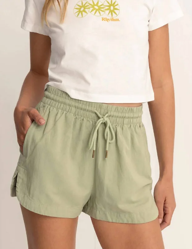 Stretchable Women Shorts for Maximum MobilityAstrid Elasticated Short In Palm