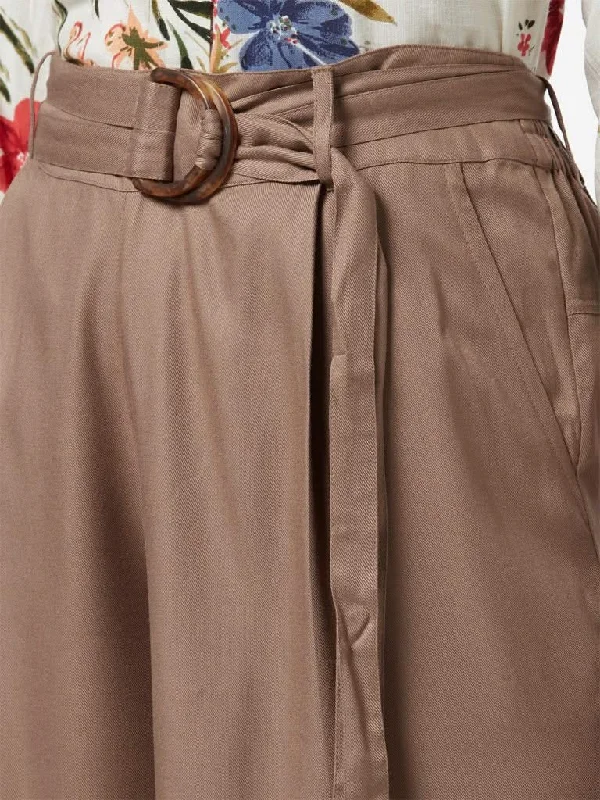 Ruffled Hem Women Shorts to Add a Feminine TouchLOV Beige Samuria Culottes With Belt Ruffled Hem Women Shorts to Add a Feminine TouchLOV Beige Samuria Culottes With Belt