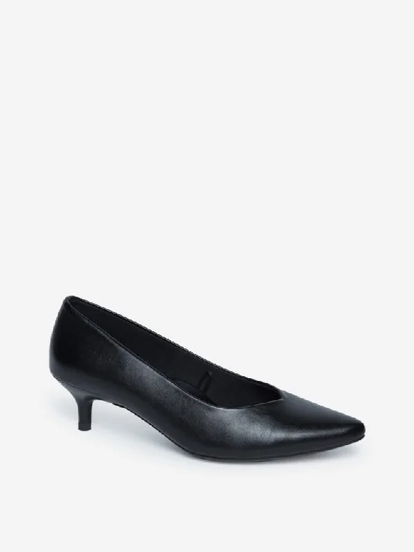 Leather Look Women Shorts for an Edgy and Chic StyleLUNA BLU Black Comfort-Fit Pointed Toe Pumps Leather Look Women Shorts for an Edgy and Chic StyleLUNA BLU Black Comfort-Fit Pointed Toe Pumps