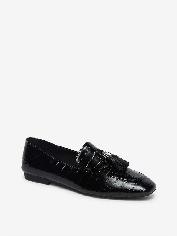Tie - Waist Women Shorts for a Customizable FitLUNA BLU Black Snake Design Loafers