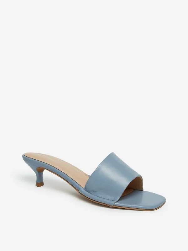 Solid Color Women Shorts in Bright Hues for a Bold StatementLUNA BLU Blue Kitten Heel Sandals Solid Color Women Shorts in Bright Hues for a Bold StatementLUNA BLU Blue Kitten Heel Sandals