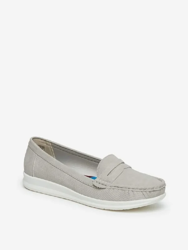 Belted Women Shorts to Enhance the WaistlineLUNA BLU Grey Perforated Design Loafers