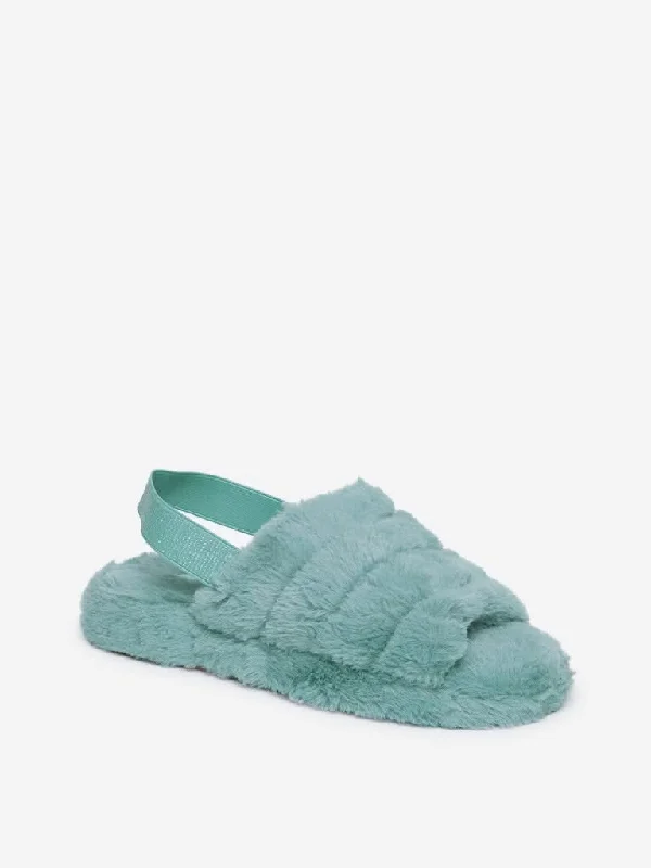 Stretchable Women Shorts for Maximum MobilityLUNA BLU Teal Faux-Fur Slides
