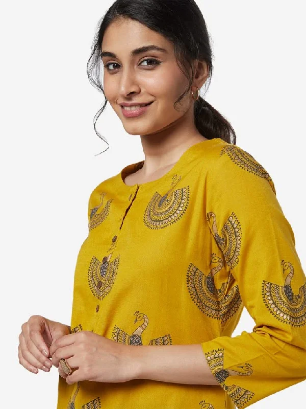Plus Size Women Shorts with a Comfortable and Stylish FitUtsa Mustard A-Line Peacock Pattern Kurta Plus Size Women Shorts with a Comfortable and Stylish FitUtsa Mustard A-Line Peacock Pattern Kurta