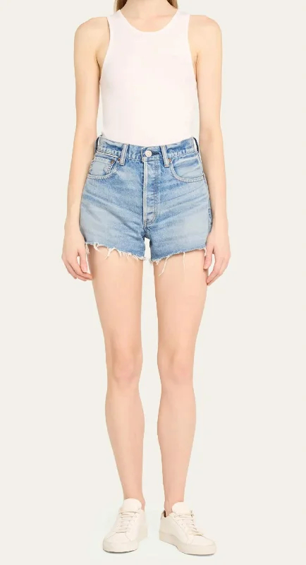Twill Women Shorts with a Smooth Texture and DurabilityWomen's Troppard Shorts In Light Blue Twill Women Shorts with a Smooth Texture and DurabilityWomen's Troppard Shorts In Light Blue