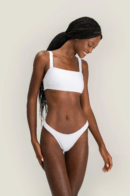 Push - up bikini top to enhance the bust for a confident beach appearanceEssential Sportif Band Top Push - up bikini top to enhance the bust for a confident beach appearanceEssential Sportif Band Top
