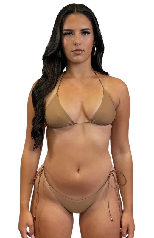 Striped bikini with a classic pattern for a timeless beach aestheticMICRO SKIN CHEEKY SCRUNCH BOTTOM - LATTE Striped bikini with a classic pattern for a timeless beach aestheticMICRO SKIN CHEEKY SCRUNCH BOTTOM - LATTE