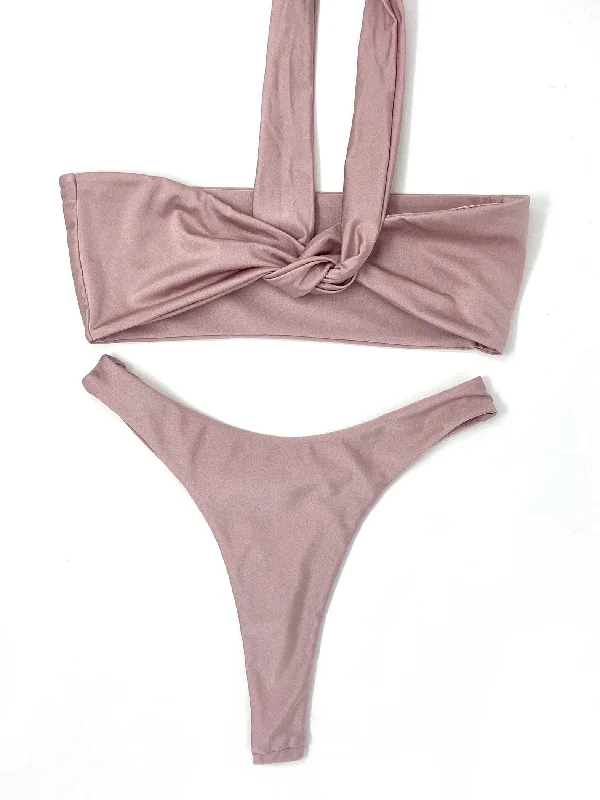 Maternity bikini for expecting mothers to enjoy the beach comfortablyMILAN HIGH LEG THONG BOTTOM - BLUSH Maternity bikini for expecting mothers to enjoy the beach comfortablyMILAN HIGH LEG THONG BOTTOM - BLUSH