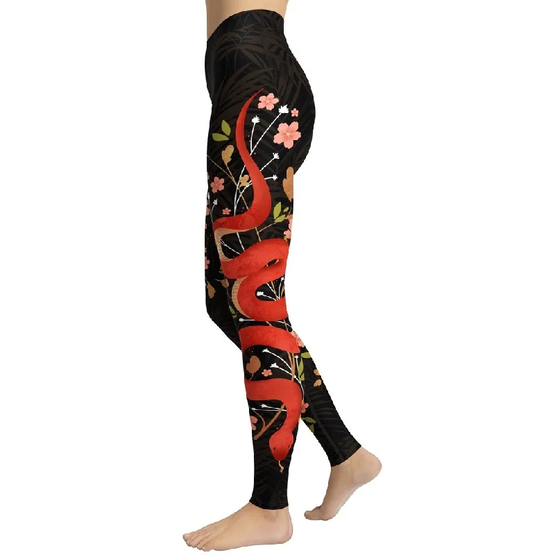 Plus Size Women's Snake - Print Tight Trousers in Brown and Black for a Bold Fashion StatementSnakes & Flowers Yoga Leggings Plus Size Women's Snake - Print Tight Trousers in Brown and Black for a Bold Fashion StatementSnakes & Flowers Yoga Leggings